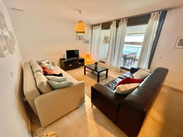 Gatu Premium Racimo, Terraza, Piscina, Aire Ac, Wifi Y Parking " Preferente Mayores De 25 Anos Y Familias " El Puerto de Santa Maria Luaran gambar