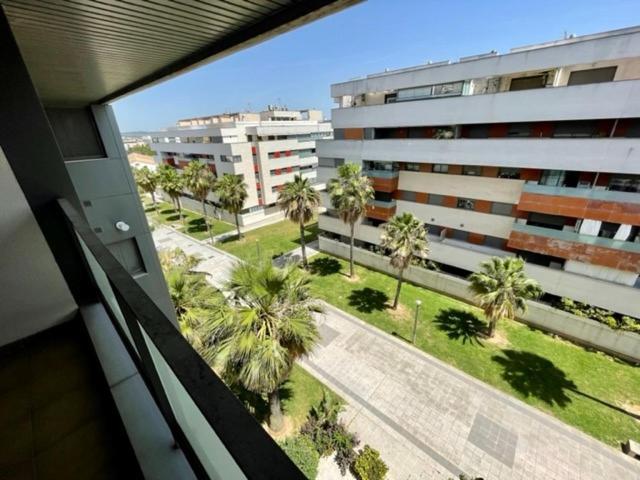 Gatu Premium Racimo, Terraza, Piscina, Aire Ac, Wifi Y Parking " Preferente Mayores De 25 Anos Y Familias " El Puerto de Santa Maria Luaran gambar