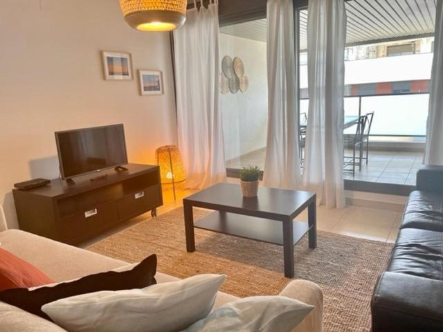 Gatu Premium Racimo, Terraza, Piscina, Aire Ac, Wifi Y Parking " Preferente Mayores De 25 Anos Y Familias " El Puerto de Santa Maria Luaran gambar