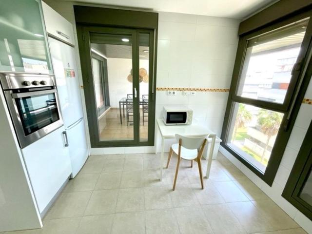 Gatu Premium Racimo, Terraza, Piscina, Aire Ac, Wifi Y Parking " Preferente Mayores De 25 Anos Y Familias " El Puerto de Santa Maria Luaran gambar